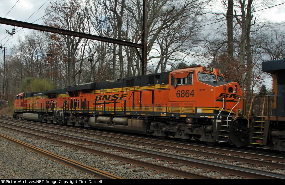 BNSF 6864 2nd on K163